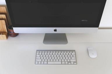 monitor a klávesnice